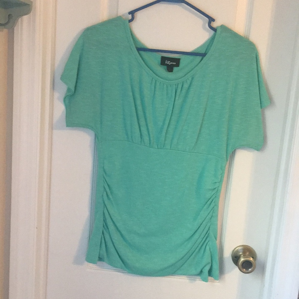 Short sleeved top
